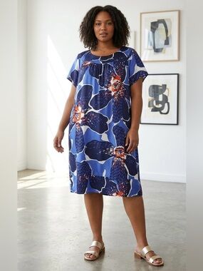 Victor Alfaro silk t-shirt dress, 20W, navy blue, floral
